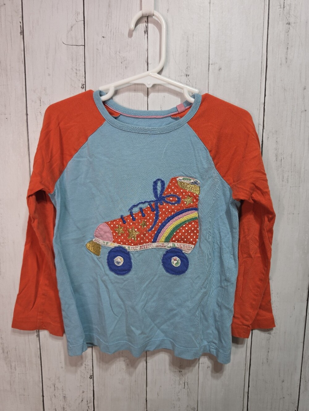 Mini Boden Girls Applique Roller Skate Top T-Shirt 4-5Y Multi Long Sleeve Blue.